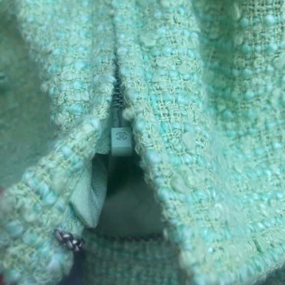 Gorgeous Chanel ‘Candy Land’ tweed jacket - Picture 9 of 16